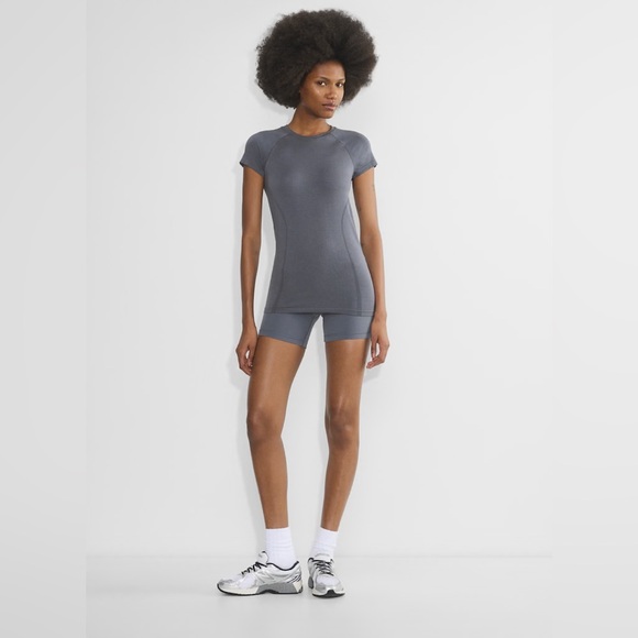 Aritzia Tops - NWT Aritzia Golden BodyLite™ Laps T-Shirt